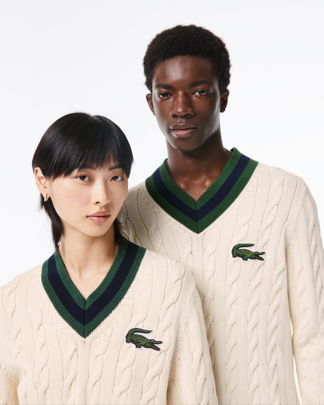 Lacoste Unisex V-hals Kabelstrikket Sweater I Økologisk Bomuld