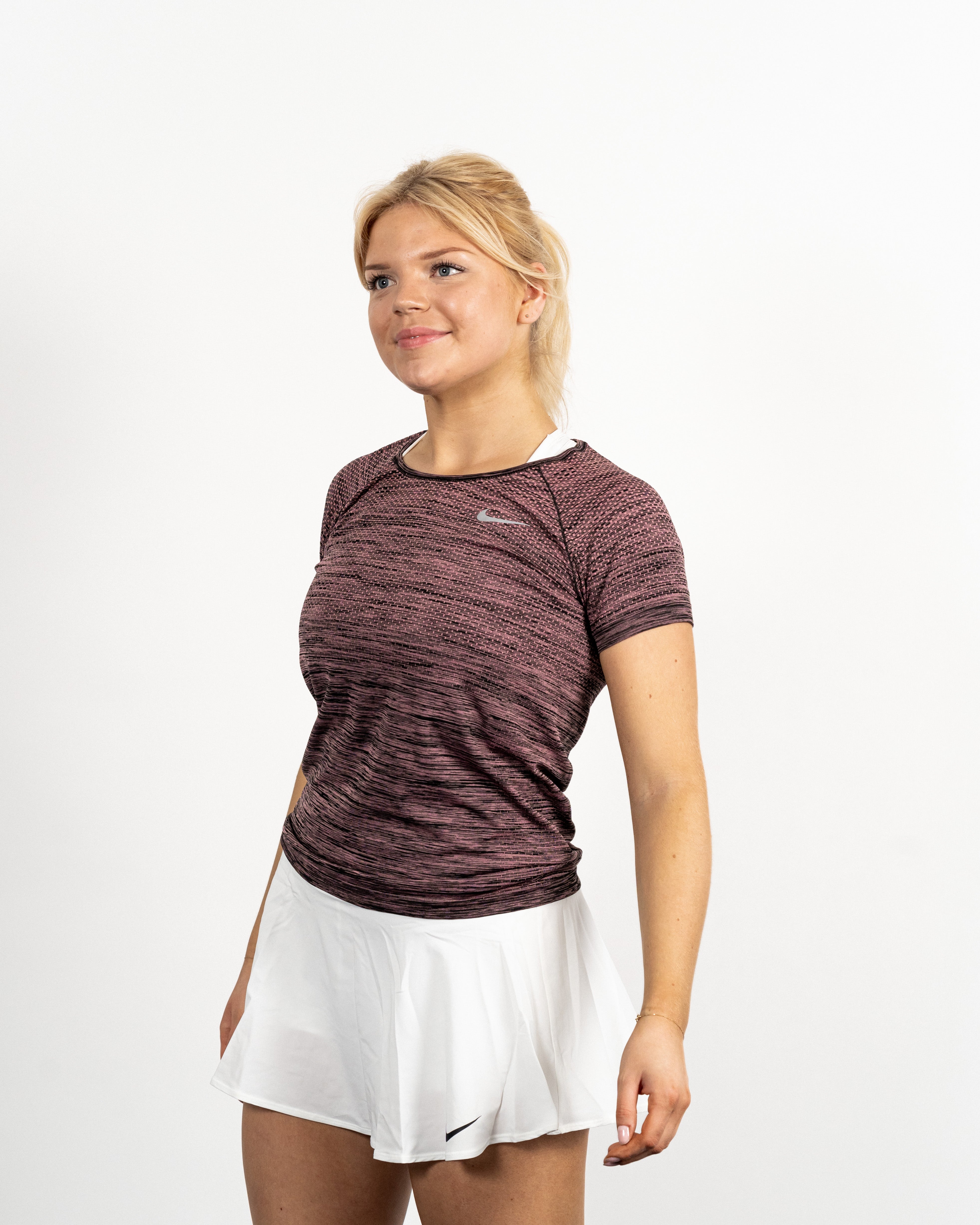 Nike Kvinde Dri-Fit Knit Tee