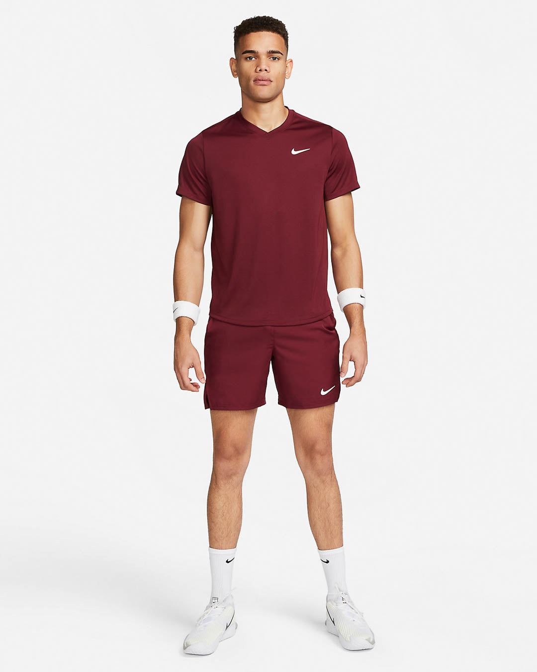 NikeCourt Herre Dri-FIT Victory 7IN