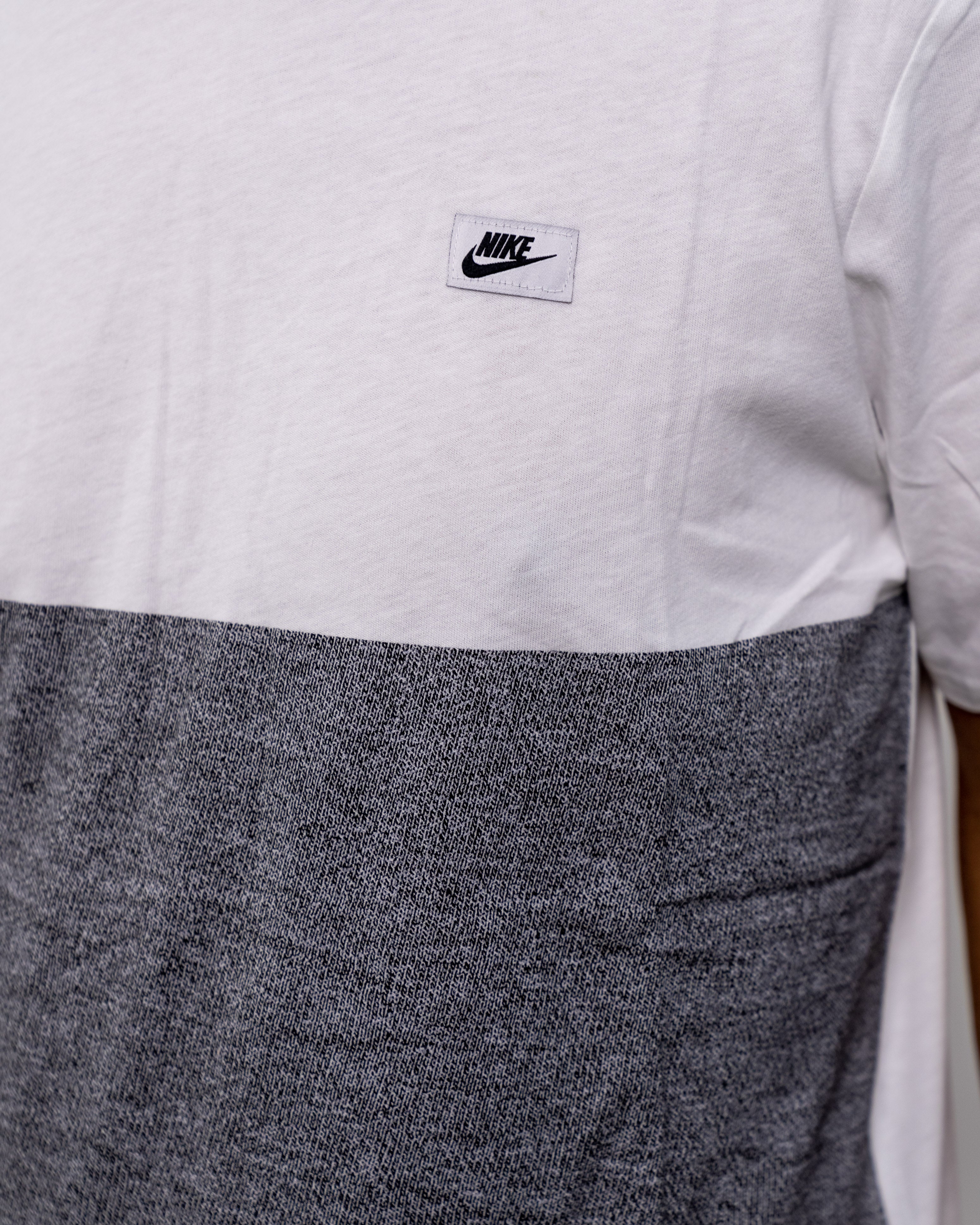 Nike Tee-Shoebox